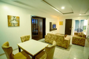 1-Bedroom Flat - Sleeps 3 - Pool - Spa - Parking